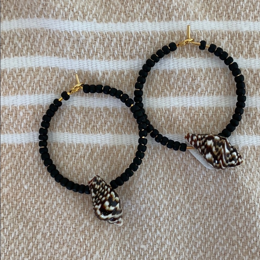 Mini Black Beaded Cool Shell Hoop Earrings🖤